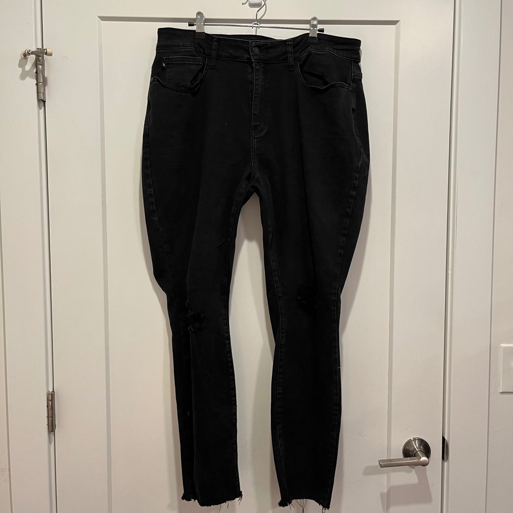 Judy Blue Slim Fit Distressed Black Jeans Raw Hem 18W 4246